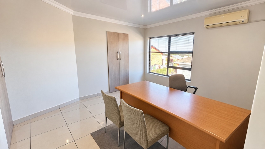 To Let Commercial Property for Rent in Langenhovenpark Free State